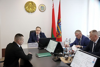 Караник провел прием граждан в Пуховичском районе
