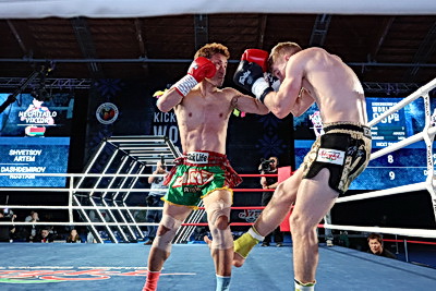 Белорус Нечитайло победил японца Катасиму в бою за звание чемпиона мира по кикбоксингу WKF