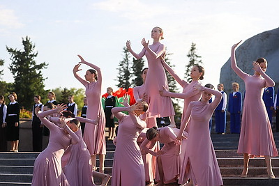 В Брестской крепости участники \"Поезда Памяти\" почтили память погибших на войне