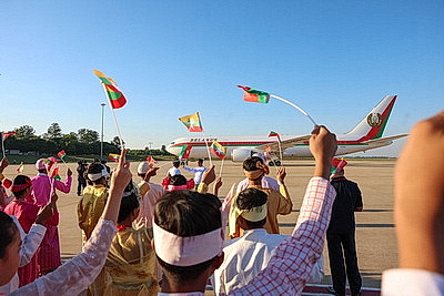 Высадка дерева удачи и храмовый комплекс Будды. Визит Лукашенко в Мьянму завершился культурной программой