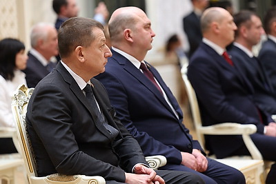 Лукашенко вручил первые Государственные знаки качества в истории суверенной Беларуси