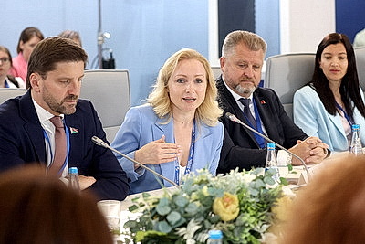 ЕЭФ: мероприятия деловой программы проходят на полях форума