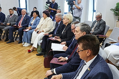 Консолидация общества, науки, политики: в Буйничах идет первое заседание комиссии ПС по сохранению исторической памяти