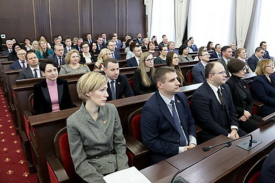 Формирование нового состава правительства завершено. Крутой в Совмине представил премьер-министра