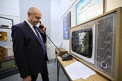 Выставка \"Внимание! Говорит Минск\" открылась к вековому юбилею национального радиовещания в столице