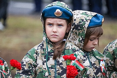 \"Молчаливое эхо войны\". В рамках патриотической акции на мемориале в Крупском районе открыли часовню