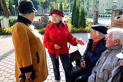 Снова школьный звонок и контрольная. Для витебчан золотого возраста провели \"Урок жизни\"