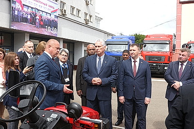 Президент Кубы посетил МТЗ