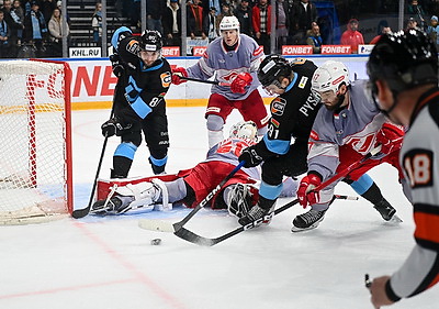 Хоккеисты минского \"Динамо\" отправили шесть безответных шайб в ворота \"Спартака\"