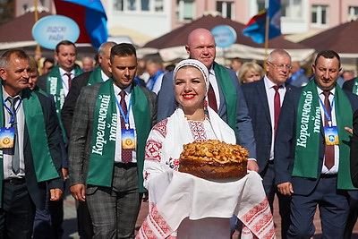 Подворья, выставки, концерты. Волковыск принимает областные \"Дажынкi\"