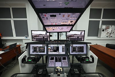 В Белорусской государственной академии авиации прошел госэкзамен для курсантов-пилотов гражданских самолетов