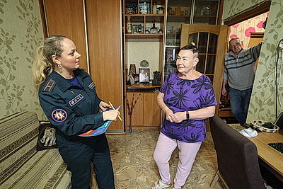 Безопасная осень для всех: МЧС проверяет жилой фонд