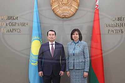 Кочанова провела встречу с послом Казахстана