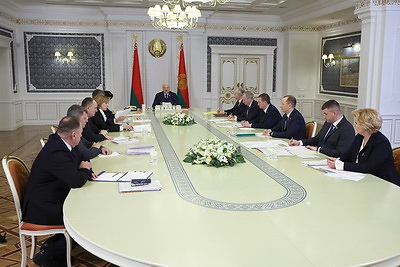 Лукашенко представили законопроект о статусе председателей рай- и горисполкомов