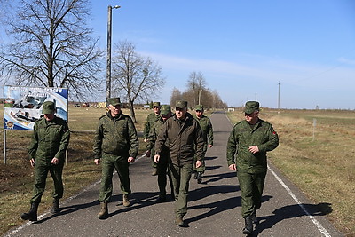 Особое внимание - радиоэлектронной борьбе и беспилотной авиации. Вольфович о проверке боевой готовности