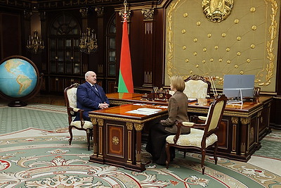 Лукашенко принял с докладом первого заместителя главы Администрации