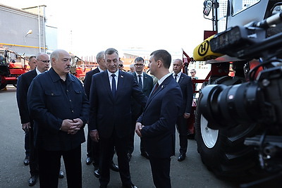 Лукашенко во время рабочей поездки в Витебскую область посетил Оршанский лесхоз