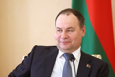 Премьер-министр Беларуси провел переговоры с президентом Уганды