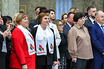 Они называют себя гвардией Президента Беларуси. Рассказываем о новых гостях Дворца Независимости