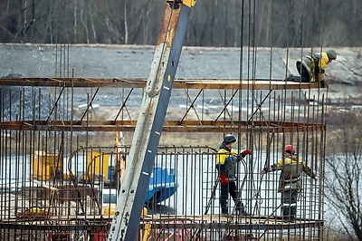 Строительство моста через реку Сож продолжается в Ветковском районе