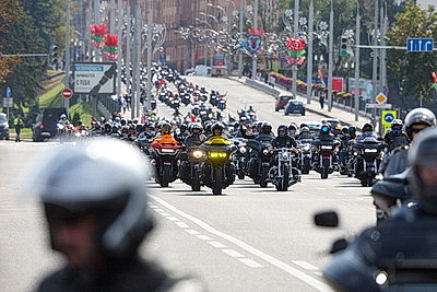 Мотопарад H.O.G. Rally Minsk стартовал от Кургана Славы в праздничный Минск