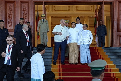 Высадка дерева удачи и храмовый комплекс Будды. Визит Лукашенко в Мьянму завершился культурной программой