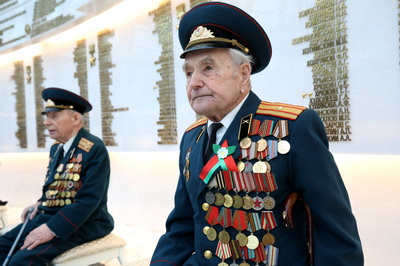 Хренин: память о подвиге ветеранов - часть нашей национальной идеи