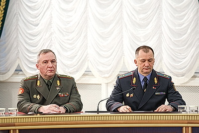 Лукашенко указал на милитаризацию западных стран и необходимость актуализировать оборонные действия