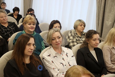 Павлюченко ознакомилась с работой РЦСОН Глусского района