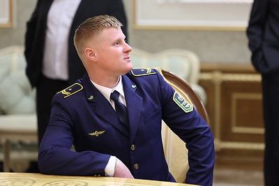 Сотрудники БЖД посетили с экскурсией Дворец Независимости