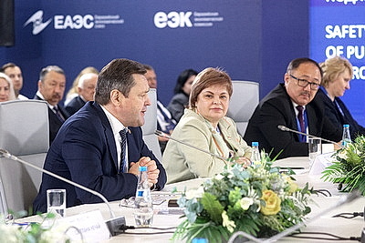ЕЭФ: мероприятия деловой программы проходят на полях форума