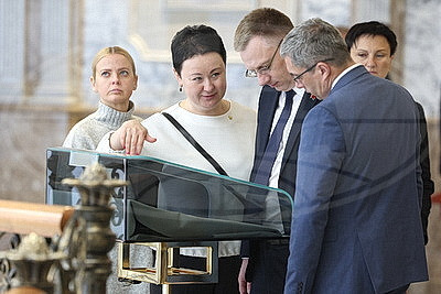 Сотрудники ЖКХ посетили с экскурсией Дворец Независимости
