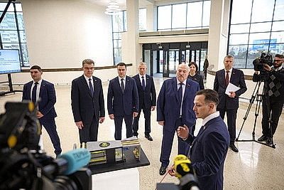 Лукашенко в Минске дал старт работе Центра технического творчества детей и молодежи
