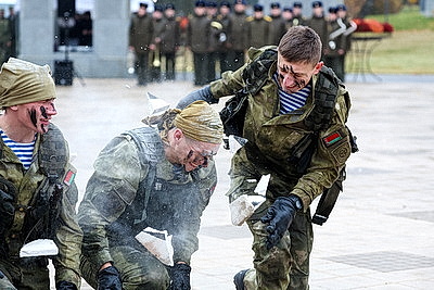 Отправка призывников на срочную военную службу началась в Беларуси