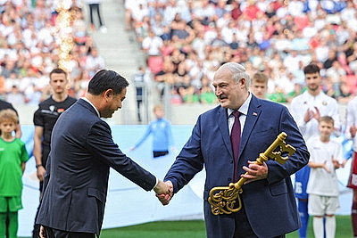 Лукашенко: Национальный футбольный стадион будет символом крепкой белорусско-китайской дружбы