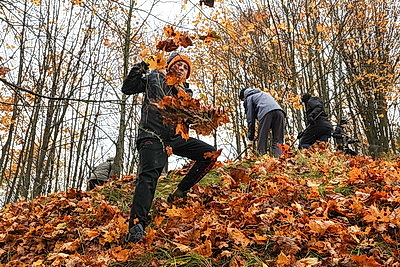 Жители Шклова присоединились к субботнику