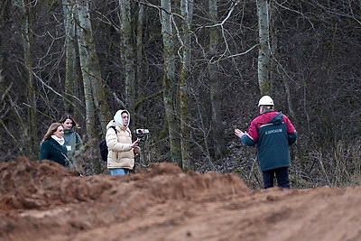 \"Одна из самых красивых локаций в Беларуси\". Участники \"Марафона единства\" посетили солигорские терриконы