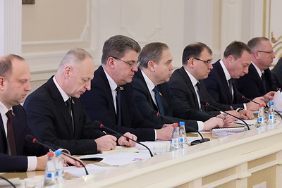 Лукашенко собрал совещание по новой системе регулирования цен