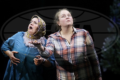 Могилевский драмтеатр готовит премьеру яркой новогодней сказки