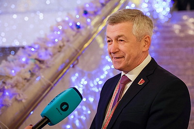 Второе заседание VII ВНС продолжает работу