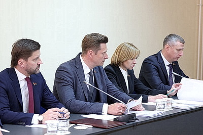 Лукашенко на \"Беларусьфильме\" ознакомился с перспективами развития в Беларуси \"важнейшего из искусств\"