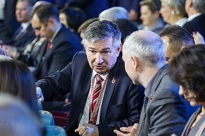 Второе заседание VII ВНС продолжает работу