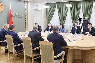 Встреча с делегацией Санкт-Петербурга прошла в Совете Республики