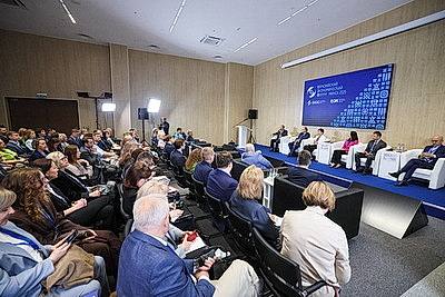 ЕЭФ: мероприятия деловой программы проходят на полях форума