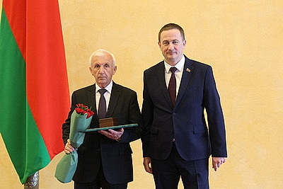 За профессионализм, талант и преданность делу. Турчин вручил госнаграды представителям различных сфер