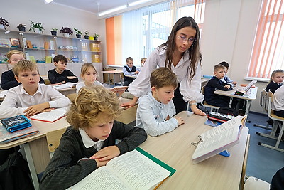 В школах Беларуси подходит к завершению первая учебная четверть