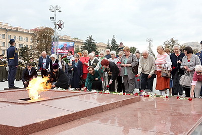 \"Никто не забыт, ничто не забыто\". Акция памяти и скорби прошла в Минске