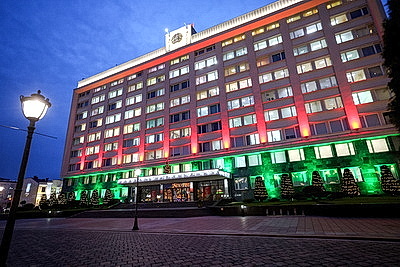 Праздничная атмосфера царит на улицах белорусских городов