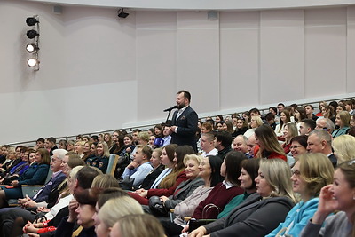 Книгу \"Наш Президент\" презентовали в НББ