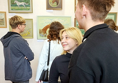 \"Лошадь - человеку крылья!\" Выставка творческих работ открылась в Гомеле